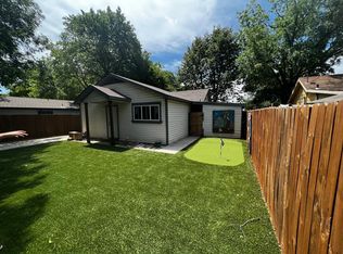 1002 S 4th St, Bonham, TX 75418
