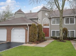 6 Fells Manor Rd, Caldwell, NJ 07006