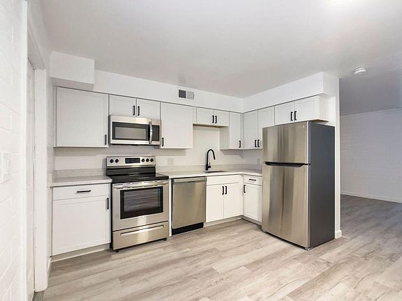 3rd image of 2242-2302 E Pinchot Ave #0f1c6b13b