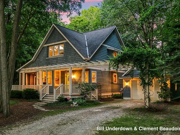 3rd image of 1373 Wildflower Ln