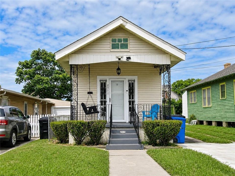 1st image of 2511 Clover St