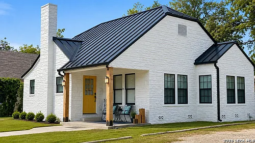 115 W White Photo 1 115 W White Photo 1