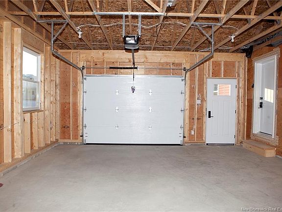 4th image of 128 Hetherington Ct