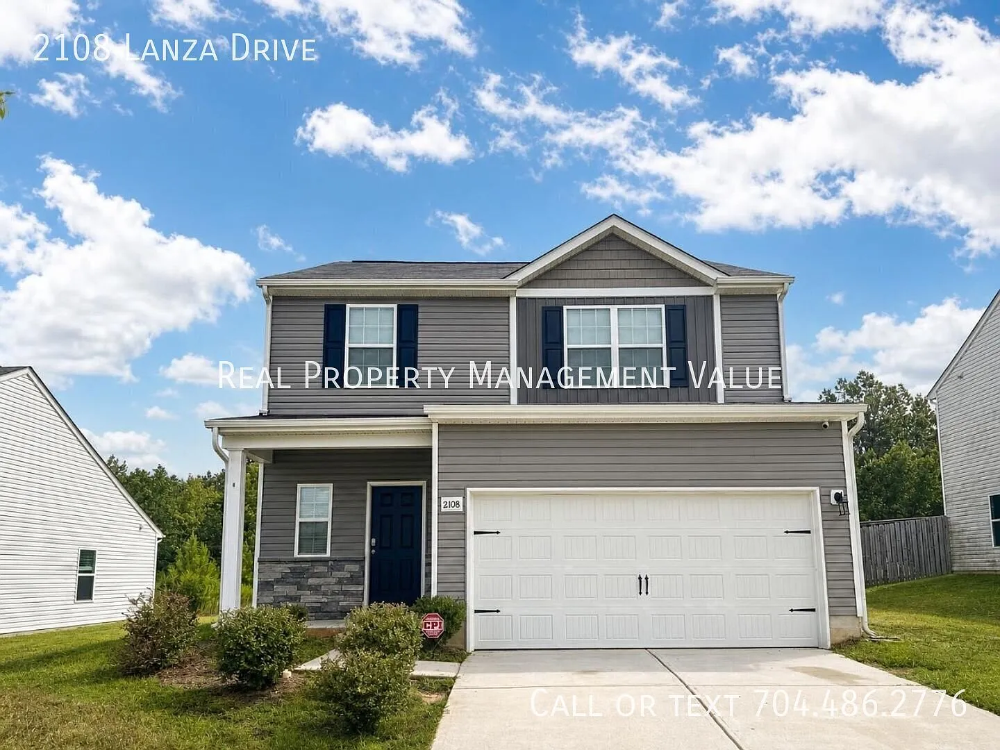 Spacious Pet-Friendly Home with Loft and Easy I-485 Access — Photo 1