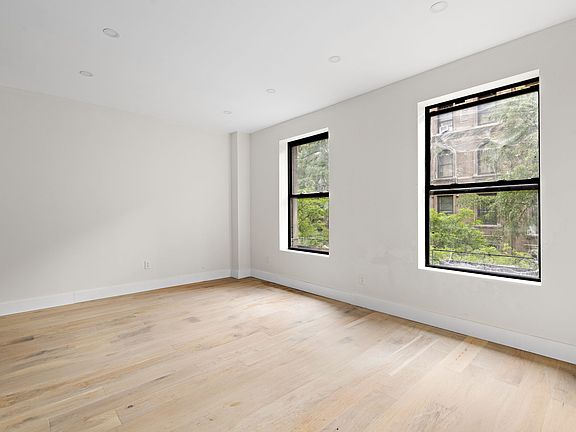 5th image of 211 W 85th St #4R