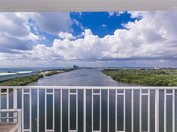 5th image of 500 Bayview Dr APT 1830