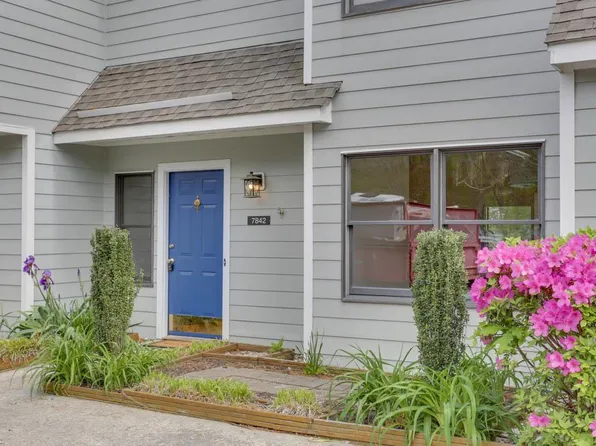 7842 Sunset Dr #10B, Hayes, VA 23072