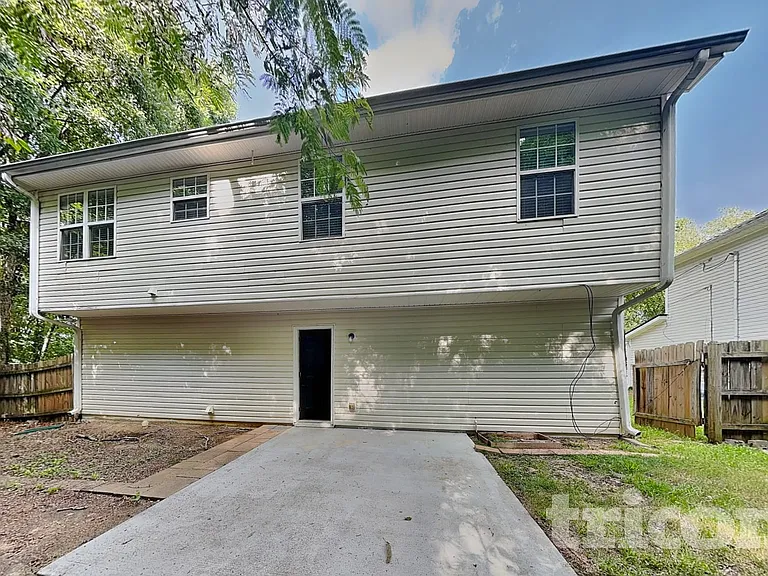 1455 Enchanted Forest Dr — Photo 15