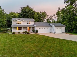 12147 Gladstone Rd, North Jackson, OH 44451