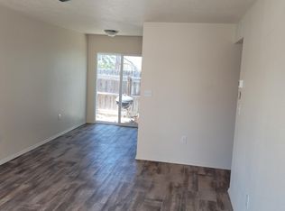2604 Chelwood Park Blvd NE #B, Albuquerque, NM 87112