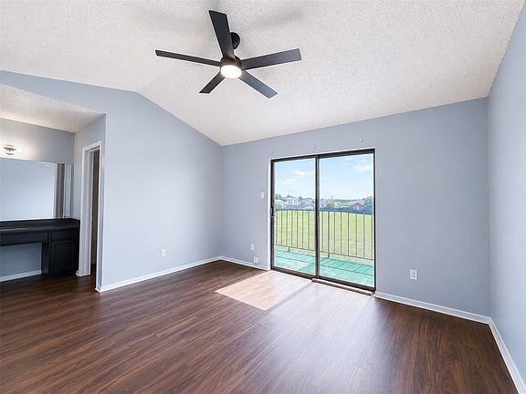 4th image of 721 Lee St APT 11