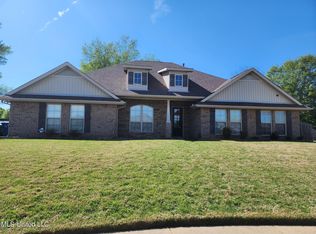 9453 Lorrie Ln, Olive Branch, MS 38654