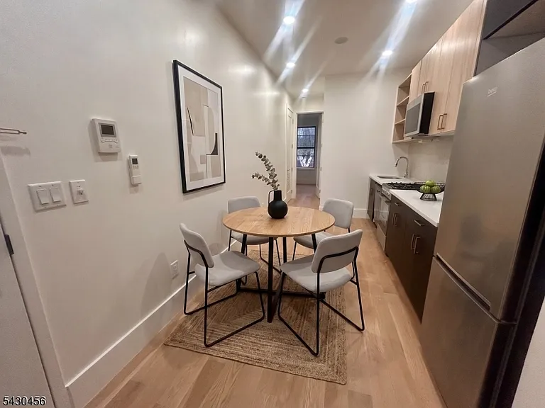 50 Grace St #2R — Photo 3