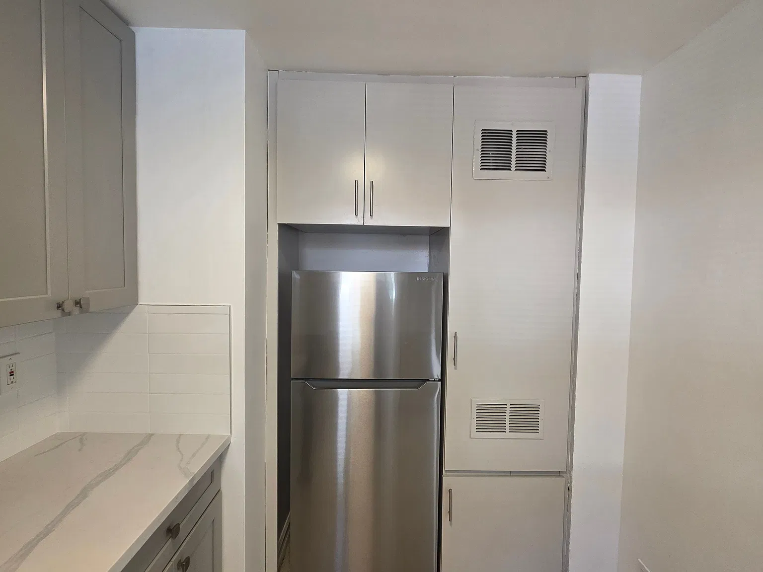 Hollywood 2 Bedroom 1 Bath — Photo 4