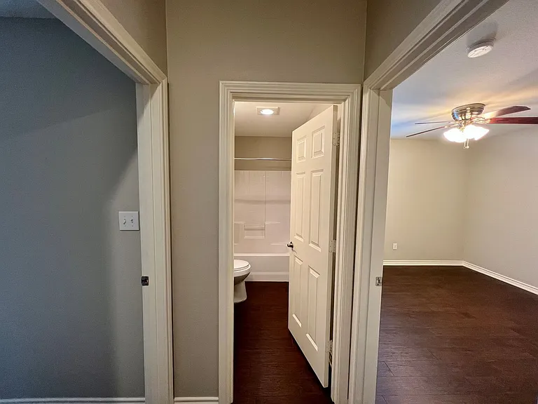 Amberwood Townhomes — Photo 5