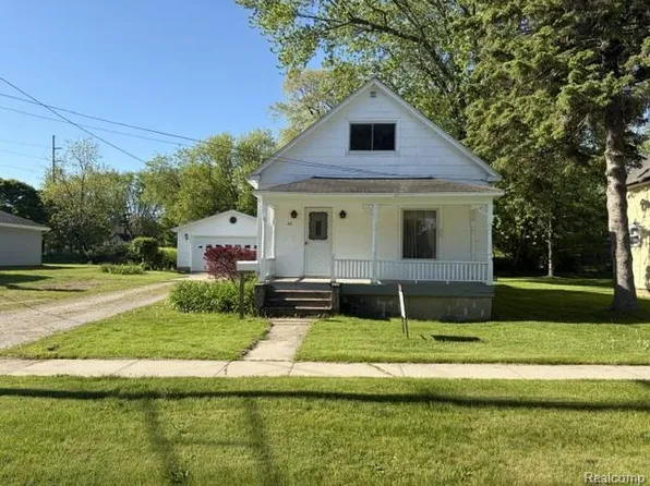 52 Carrington St, Harbor Beach, MI 48441