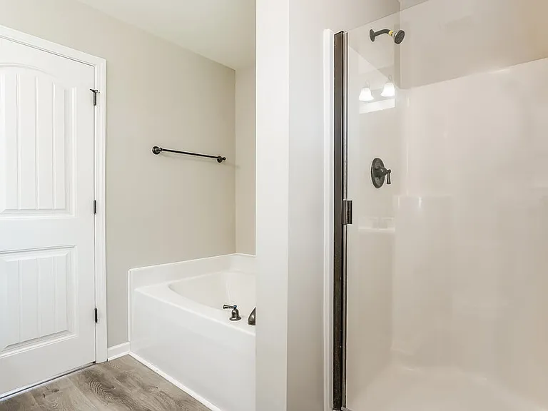 332 Chamberlain Dr — Photo 13