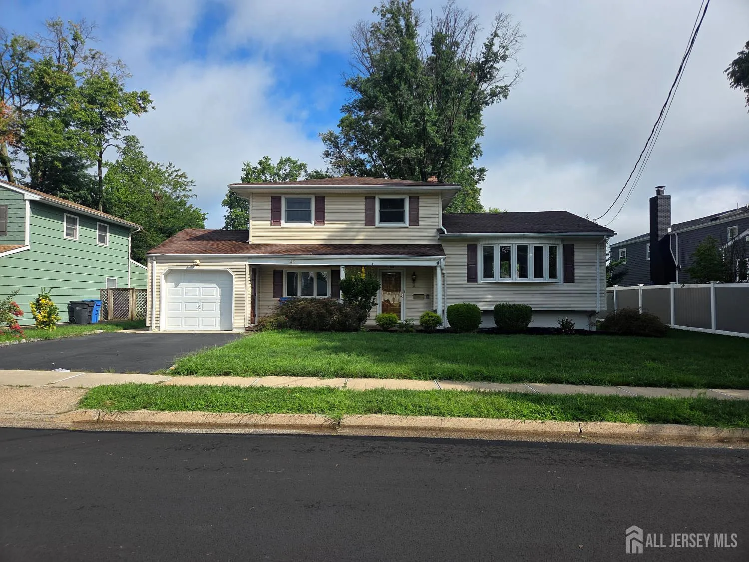 4 bed, 3.0 bath, $4,500 — Photo 1