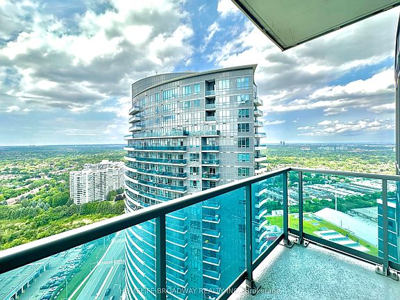 3rd image of 7161 Yonge St #2833