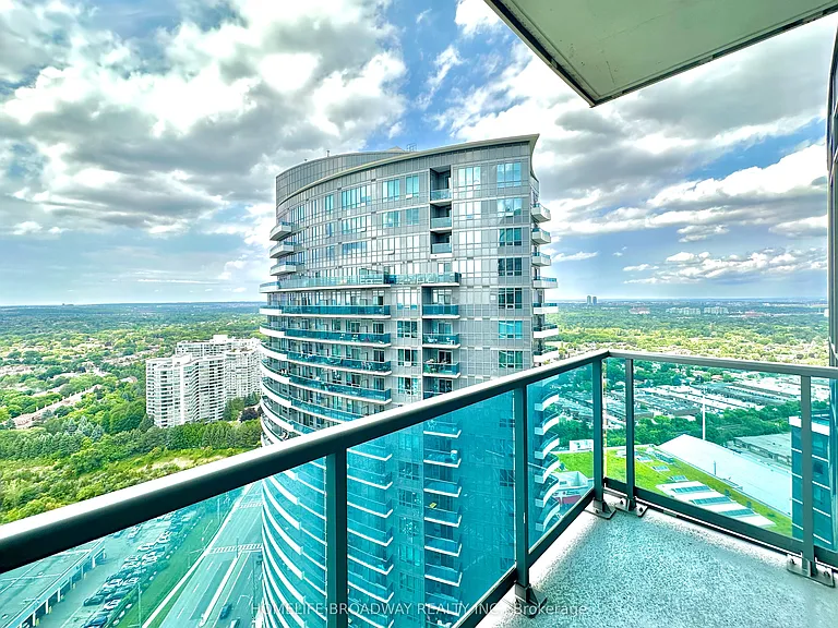 7161 Yonge St #2833 — Photo 2