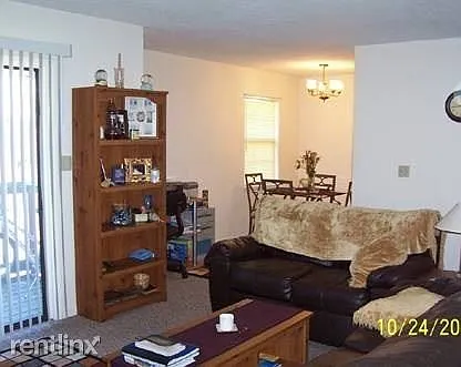 641 Westport Rd photo 1