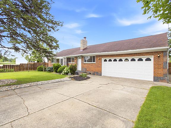 2nd image of 8885 Cardwell St
