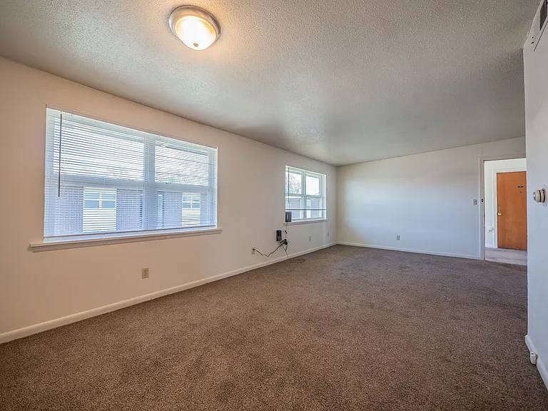 Campus View Apartments — Photo 61