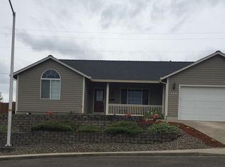 174 NW Mellor Loop, Winston, OR 97496