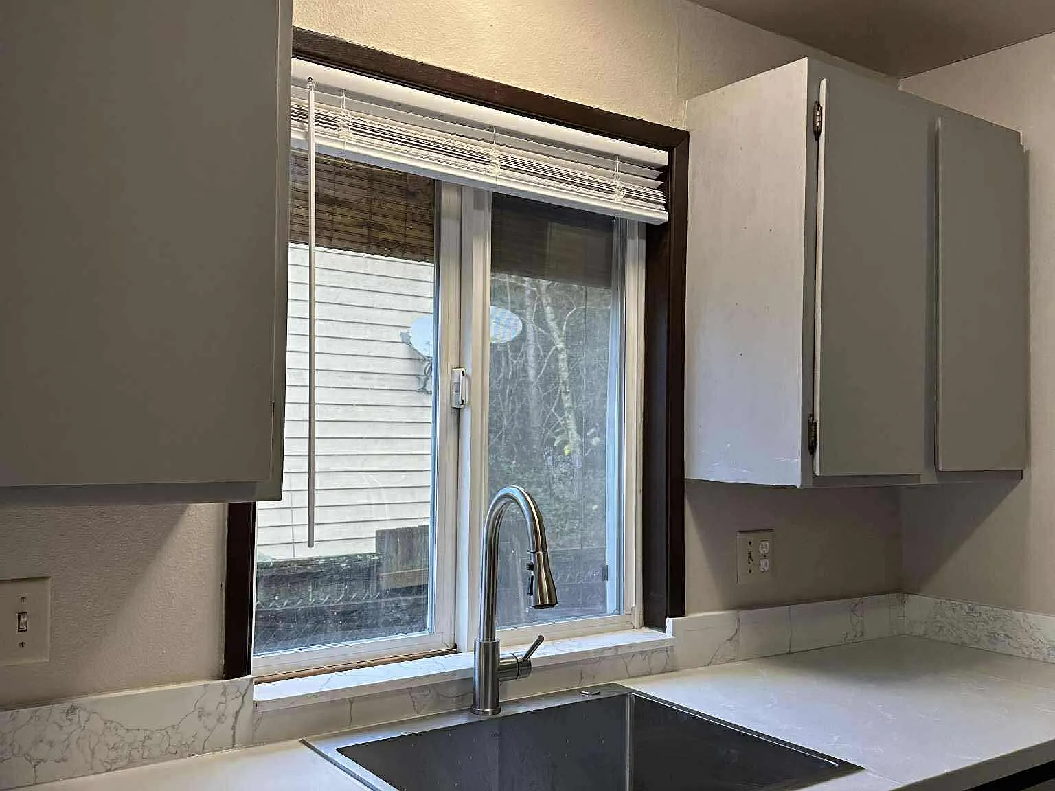 2 bed, 850 sqft, $2,100 — Photo 3