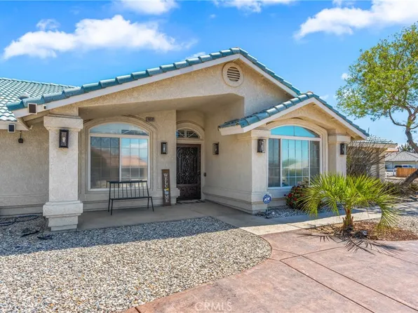 16501 Menahka Rd, Apple Valley, CA 92307