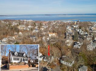 65 Oak St, Plymouth, MA 02360