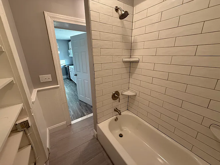 10 Fairview Ave #3 — Photo 6