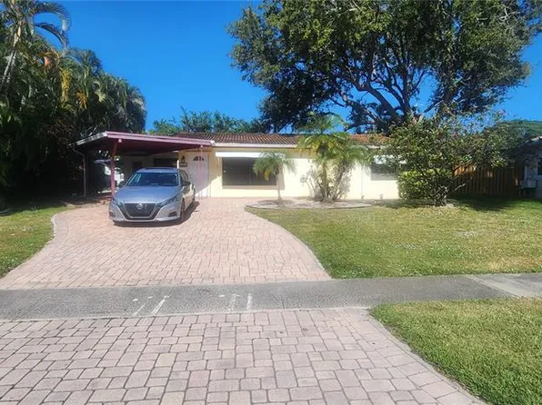 801 SE 15th St, Deerfield Beach, FL 33441
