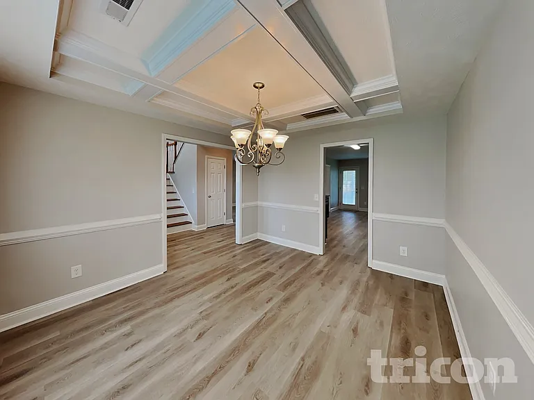 15 Summerseat Way — Photo 4