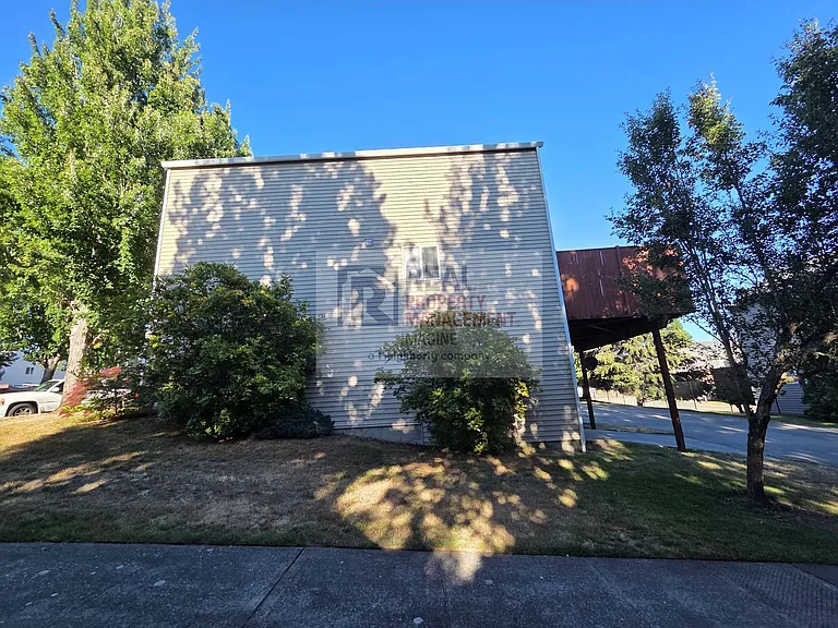 8431 13th Ave SE — Photo 5