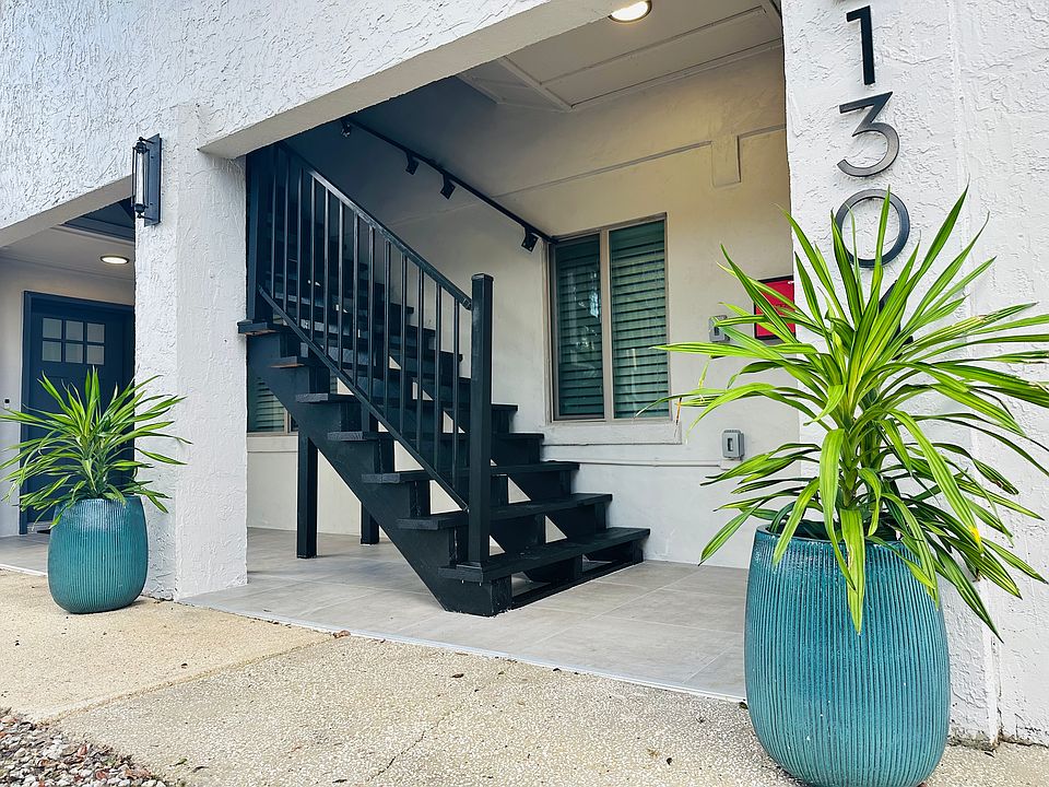 Entrance to 2nd floor unit.