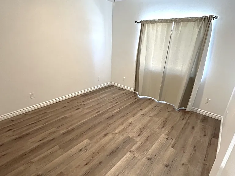 16920 Danbury Ave — Photo 10