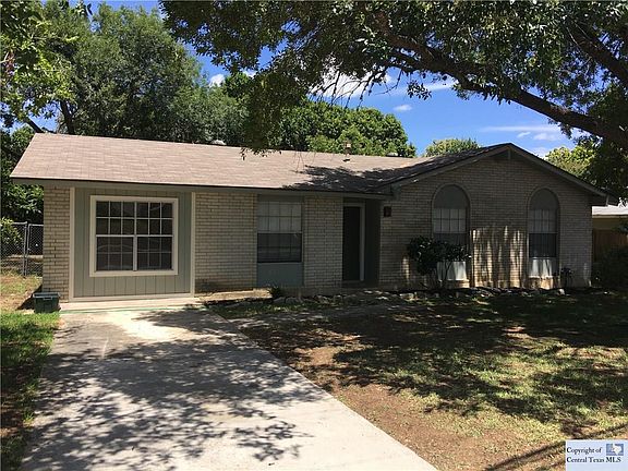 3rd image of 604 Oak Park Dr