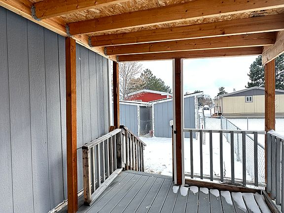 4th image of 2879 Village Rd