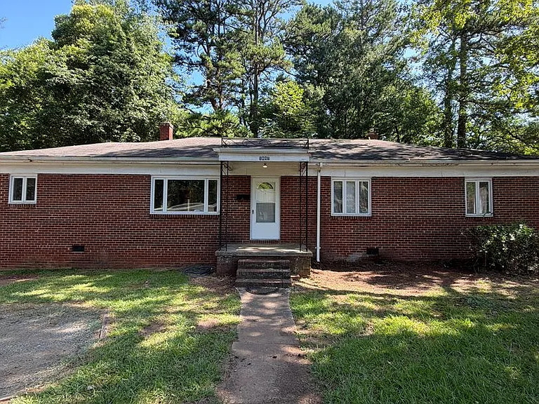1441 Goodwin Ave — Photo 1