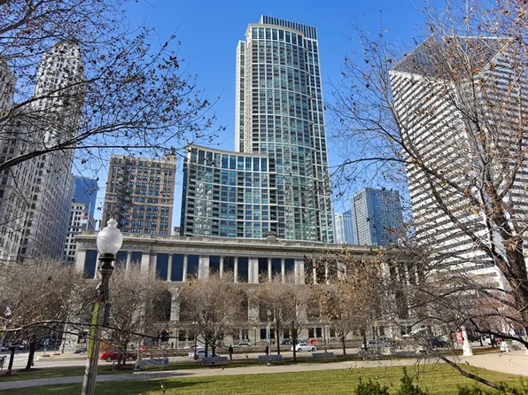 130 N Garland Ct APT 4503, Chicago, IL 60602
