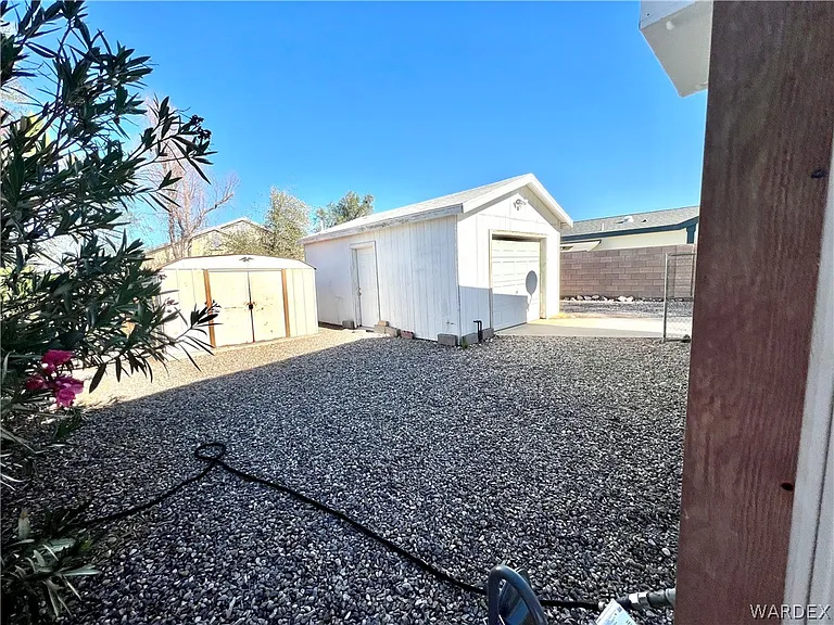 945 Holly St — Photo 29