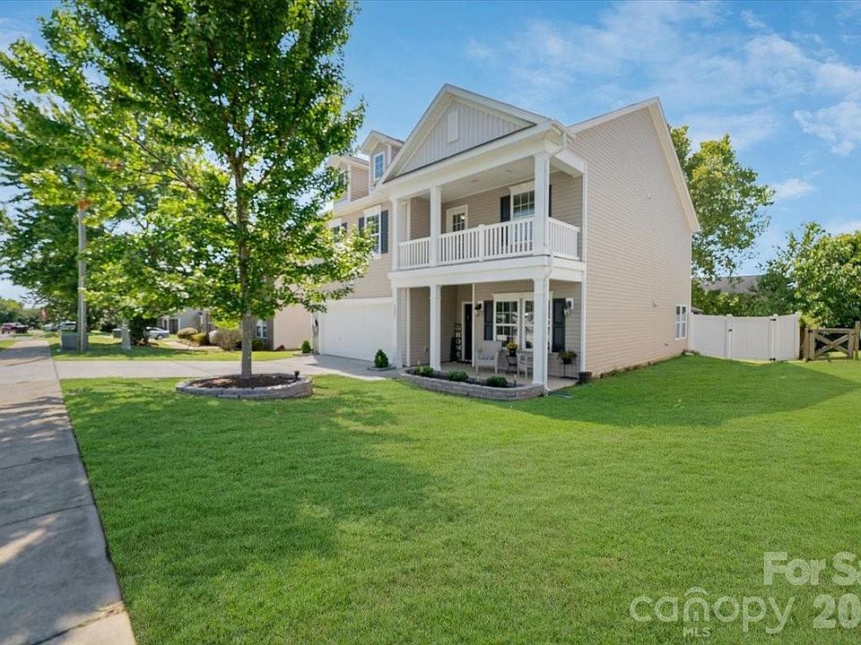 1st image of 4007 Clover Rd NW