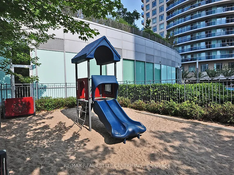 90 Absolute Ave #205 — Photo 44