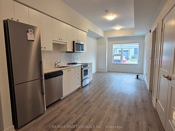 5th image of 110 Fergus Ave #132