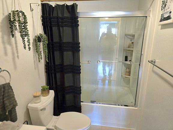 5th image of 300 Murchison Dr APT 117