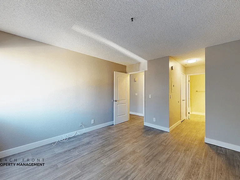 7950 Howe St. — Photo 10