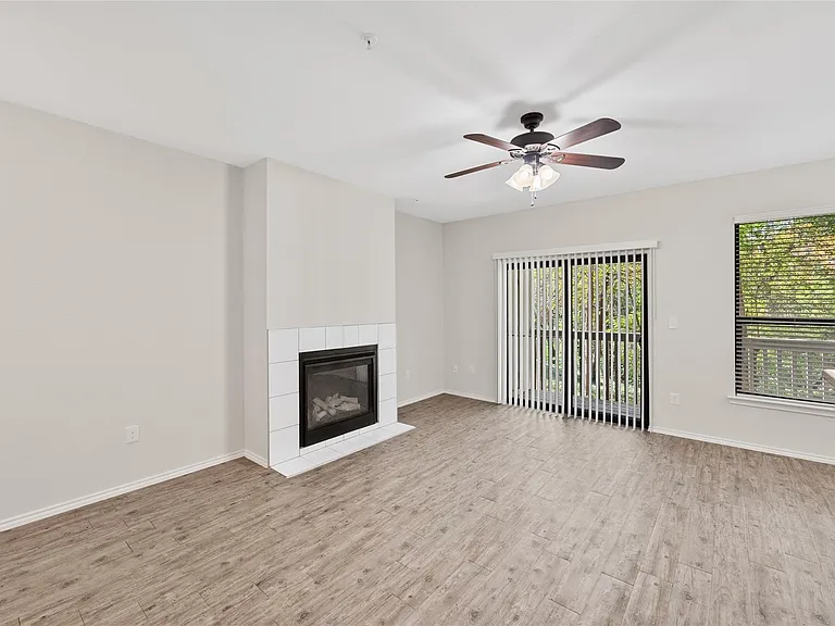 3839 Dry Creek Dr #109 — Photo 5