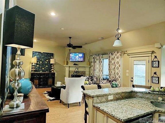 3rd image of 1310 Starfield Rd