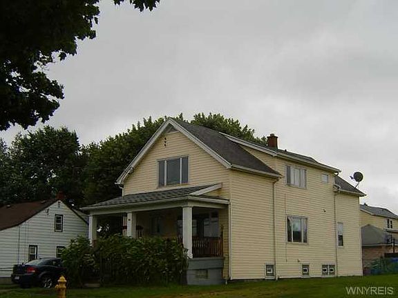 2nd image of 86 Fernwood Ave